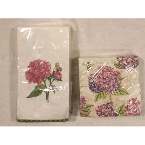 Creative Converting~32 Count Floral Paper Guest Napkins And 40 Cocktail Napkins - Picture 1 of 4